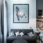 дворівнева для 4 гостей 32г-2 Apartment *